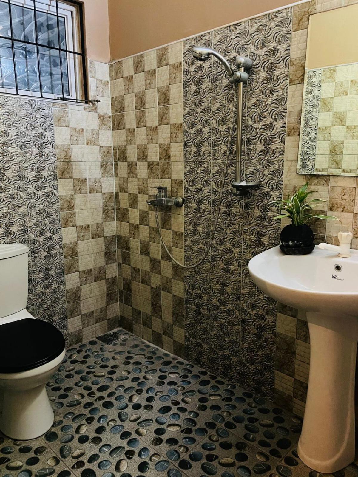 Winston Dutch Canal Villa Guest House Negombo Bagian luar foto