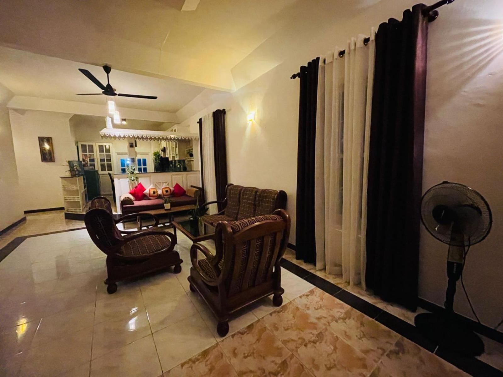 Winston Dutch Canal Villa Guest House Negombo Bagian luar foto
